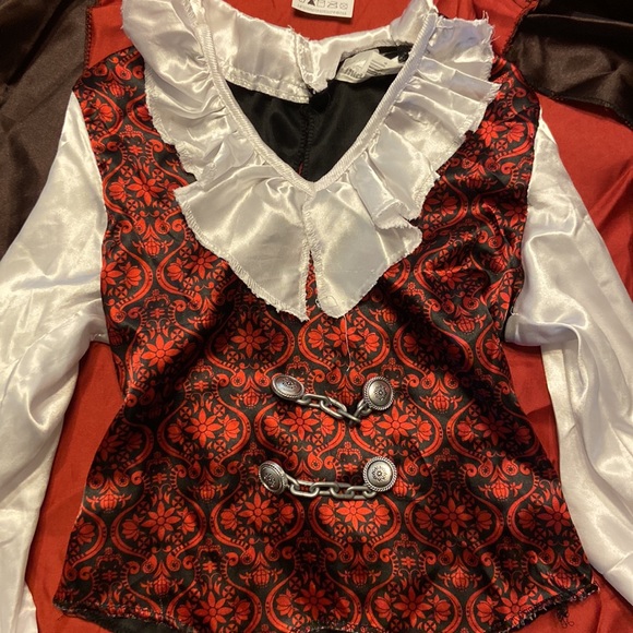Vampire Halloween Costume size youth small, 4-6. - Picture 3 of 6